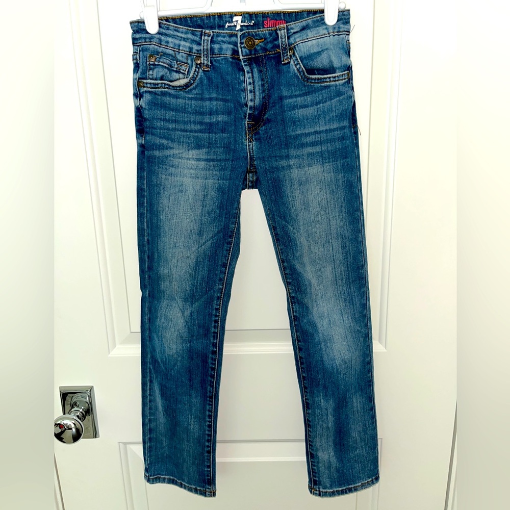 7 for all mankind boys jeans size 8. Have hardly been worn. In great condition.